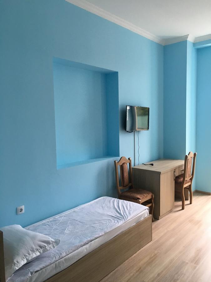 Kmg Hotel Khashuri Eksteriør bilde